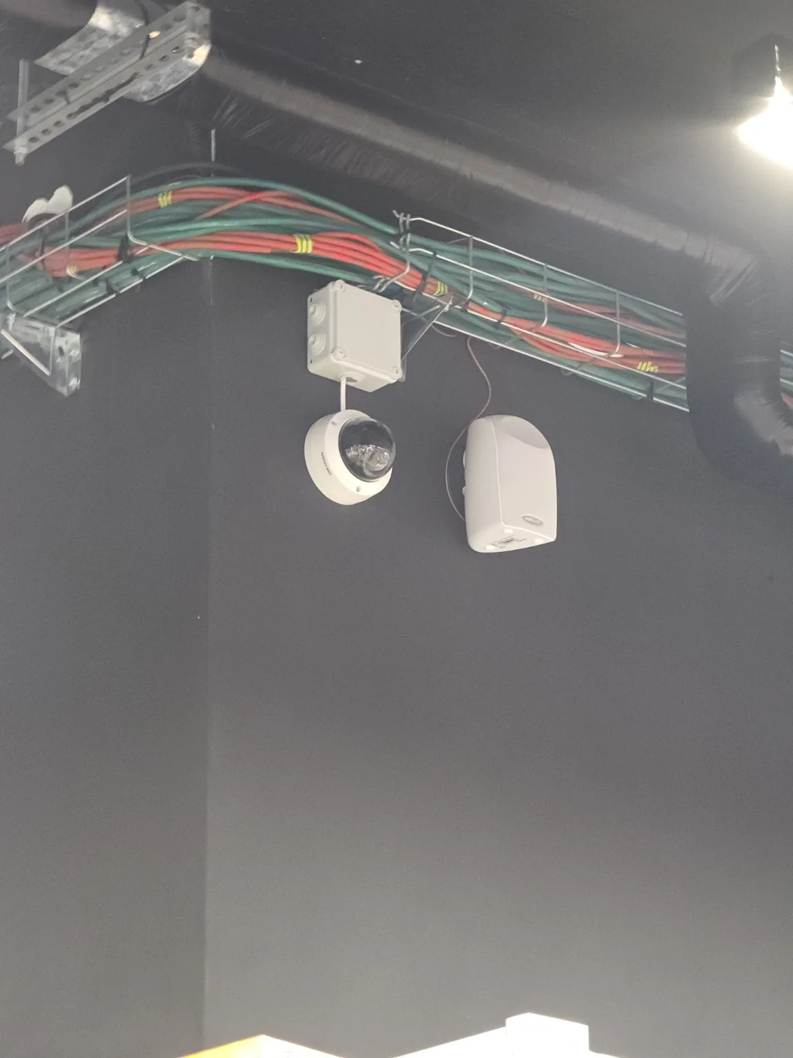 התקנת מערכת מצלמות אבטחה Hikvision – תמונה 5